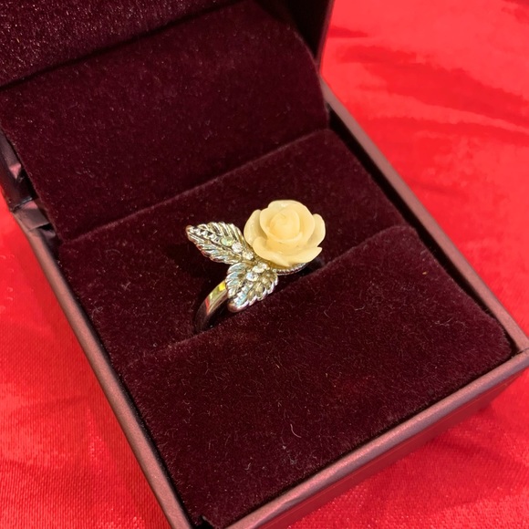 🌹 Beautiful ROSE Ring by Accessorize ! - Picture 7 of 8